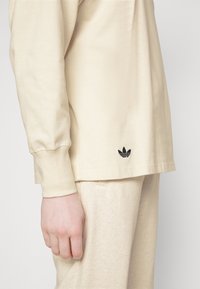 adidas Originals NEUCLASSICS LS - Maglietta a manica lunga - white/black