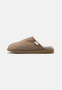 Unselected, stone
