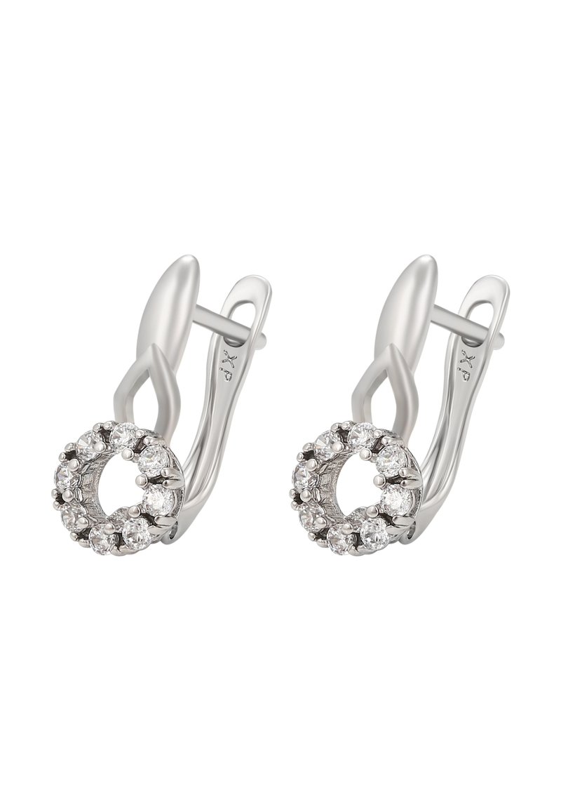 Strieborné náušnice s okrúhlym dizajnom a stredovým výrezom, dekorované priesvitnými drahokamami okolo okraja, matný povrch, uzáver na páku.