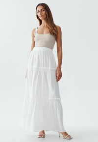 THE FATED MAXINE  - Maxisukňa - ivory