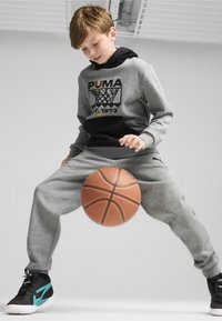 Puma WINNING SHOT - Felpa con cappuccio - medium gray heather