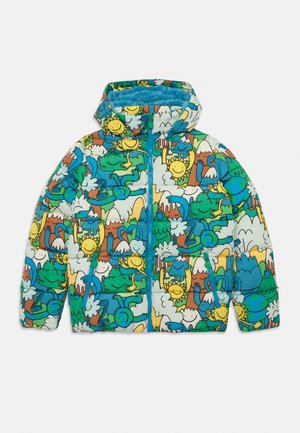 Giubbotto imbottito con un vivace design di paesaggio cartoonesco che include sole, montagne e motivi naturali. Dotato di cappuccio e chiusura con zip.