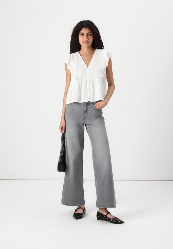 ONLRIAN FLONCE - Blouse - cloud dancer3