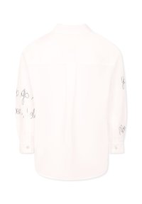 Witte longsleeve overhemd met een klassieke kraag. Bevat geborduurde tekst op beide mouwen en knoopsluiting bij de manchetten. Gladde stoftextuur.