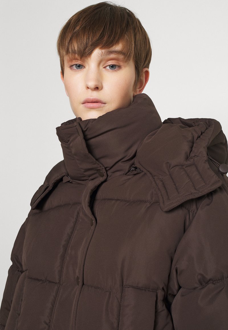 brown short puffer jacket