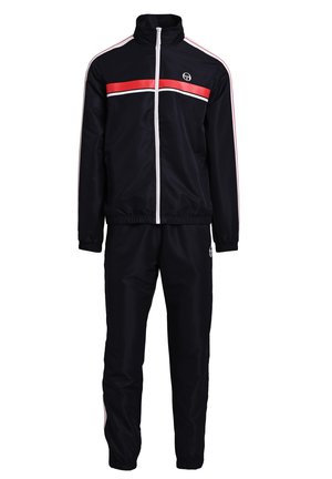 Chándal negro hecho de material sintético, con rayas horizontales rojas y blancas en la chaqueta y pantalones a juego. Cuenta con un cuello alto y puños elásticos.