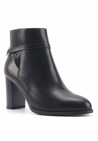 Nine West HEELED OUBRUY  - Klassikalised poolsaapad - black