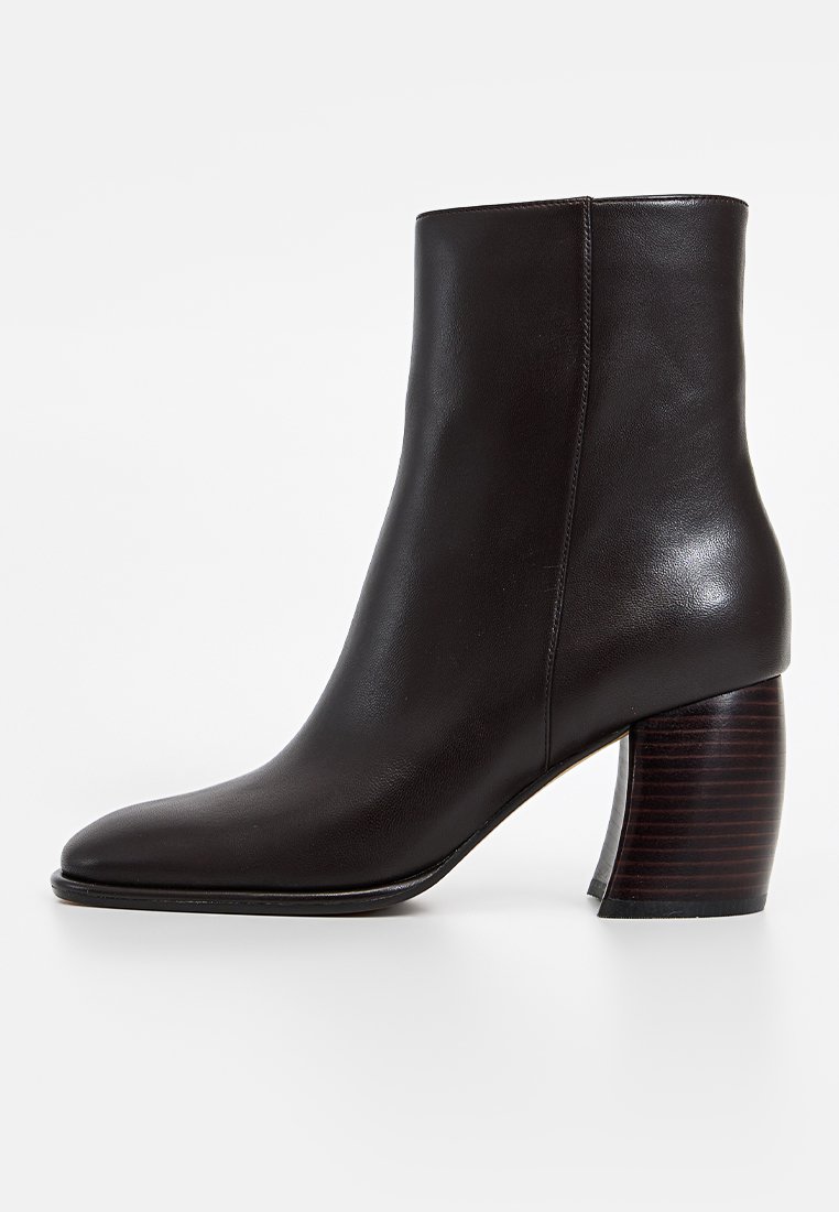 Michael Kors Lage laarzen bruin Michael Kors Lage laarzen bruin