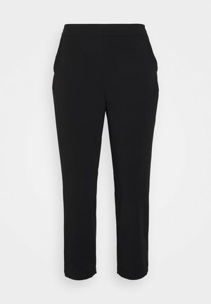 Schwarze gerade geschnittene Hose mit mittelhohem Bund und Seitentaschen, vor einem weißen Hintergrund präsentiert.