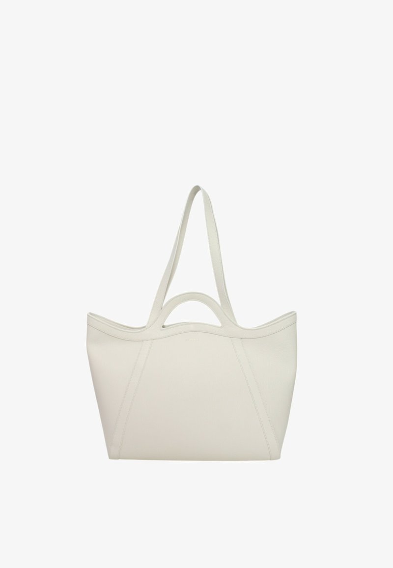 Borsa a tracolla bianca in pelle con doppio manico, design strutturato e cuciture visibili. Presenta un bordo superiore senza cuciture e un ampio interno.