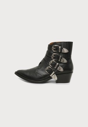 Toga Botas - black