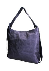 Paarse metallic tote bag met twee schouderbanden, een gladde textuur en een gestructureerde vorm. Beschikt over een ruime hoofdcompartiment zonder zichtbare sluitingen.