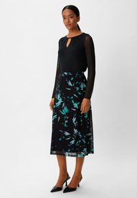 comma MIDIROCK IM - A-line skirt - schwarz