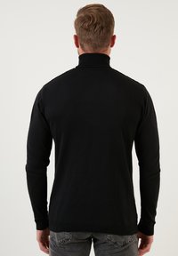Buratti REGULAR FIT - Pulover - black