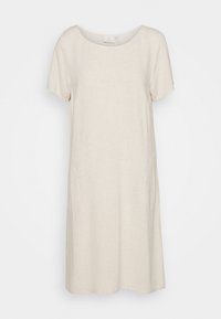 Robe en lin de couleur beige clair, avec un col arrondi et des manches courtes, coupe décontractée et texture subtile. Aucuns motifs ou accents visibles.