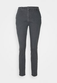 Jean slim en denim gris foncé. Taille standard avec fermeture à bouton et à glissière. Texture lisse et sans motifs visibles.