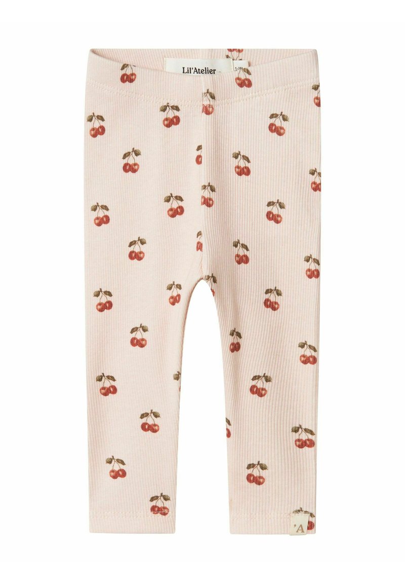 Roze riblegging met een herhaald kersenpatroon in rood en groen. Elastische tailleband en een klein merklabel aan de zoom.