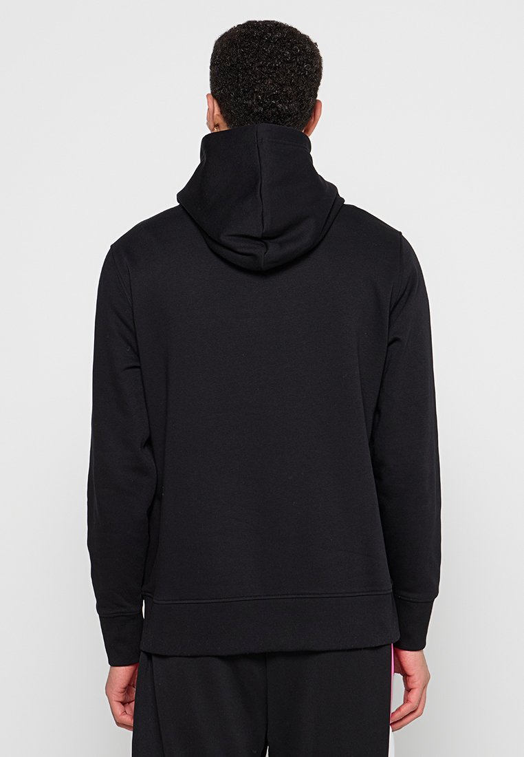 Kapuzenpullover