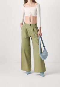 ONLY Pantalones - green