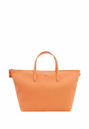 Sac cabas en cuir orange avec double poignée et fermeture éclair, avec un petit logo crocodile argenté au centre avant.