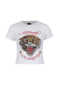 Bílý zkrácený triko s barevným grafickým motivem tygra s akcenty z rhinestones a textem "ED HARDY" a "LOS ANGELES" v červené barvě.