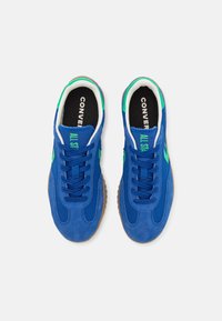 Converse RUN STAR TRAINER - Joggesko - blue/apex green/egret
