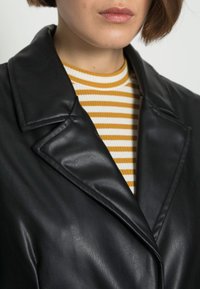 mbyM Cappotto classico - black