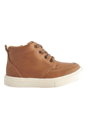 Braune Leder-Stiefelette mit runder Zehenform, weißer Gummisohle, braunen Schnürsenkeln und steppenden Details an den Seiten.