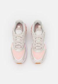 Nike Sportswear ZOOM AIR FIRE - Sapatilhas - light bone/white/pale coral/pink oxford/gum light brown/summit white