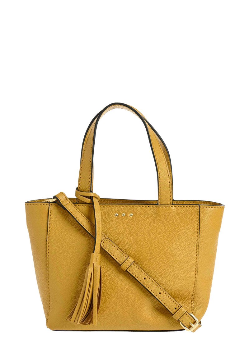 Sac à main en cuir jaune moutarde avec deux poignées, une bandoulière réglable et un détail de pompon à l'avant.