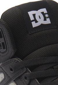 DC Shoes PURE - Skatová obuv - kwa