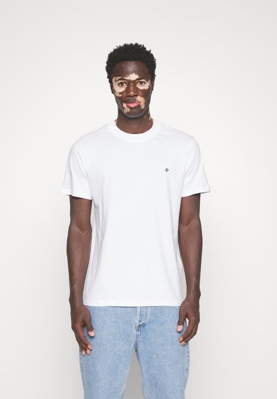 sandro CROSS - Camiseta básica - white