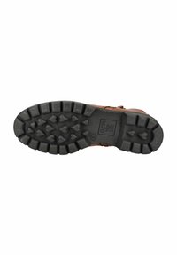 Botte en cuir marron avec une semelle en caoutchouc noir robuste dotée de crampons en forme de cœur pour une meilleure adhérence ; détail du logo estampé sur la semelle.