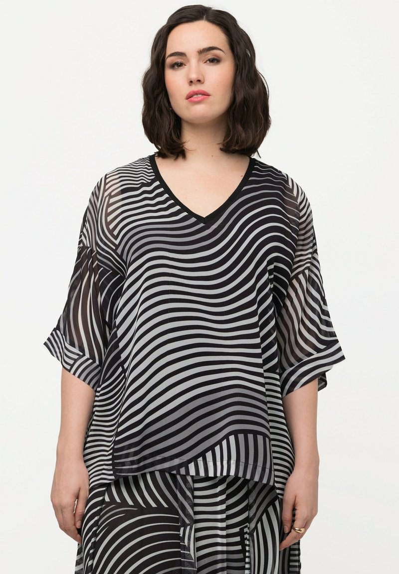 Pyjama, oversized, tweedelig, overhemdkraag, korte mouwen, vorstblauw | Ulla Popken