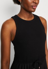 Tommy Hilfiger TANK PLEATED DRESS - Dnevna haljina - black