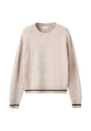 Pull beige en tricot doux, avec un col rond, des manches longues et des rayures brunes contrastées au bas et aux poignets.