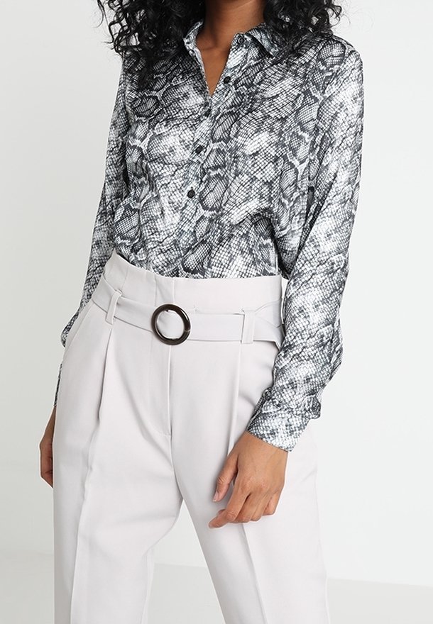 NA-KD Bluse - grey