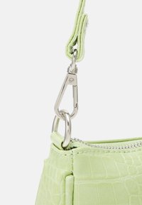 Gina Tricot NORA BAG - Mala de mão - lime cream