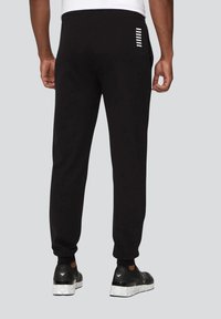 EA7 Emporio Armani Pantalones deportivos - black
