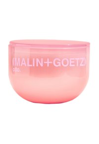 Rosa Farbverlauf-Container mit abgerundeter Form, aus Kunststoff gefertigt. Auf der Vorderseite befindet sich der weiße Text „(MALIN+GOETZ)“ und „otto.“.