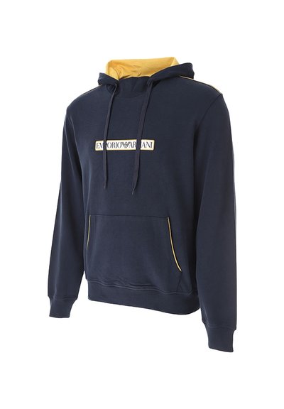 Felpa blu navy con dettagli gialli, dotata di tasca a marsupio, cappuccio con cordino e un'etichetta centrale con logo bianco sulla parte anteriore.