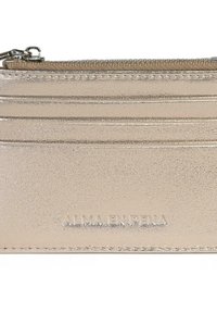 Metalen gouden kaarthouder met een ritsluiting, voorzien van zes kaartsleuven, een reliëflogo en een gladde textuurafwerking.