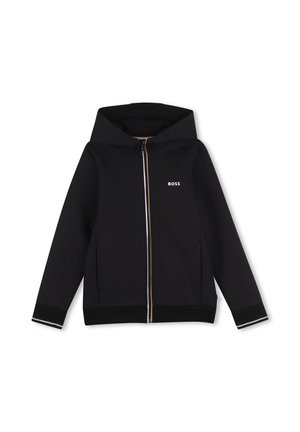 Zwarte zip-up hoodie met capuchon, lange mouwen, slim fit en "BOSS" logo op de linkerborst tegen een witte achtergrond.