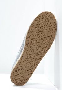 Tommy Hilfiger Espadrilles - silver-coloured