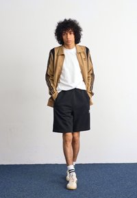 Thumbnail Image 2