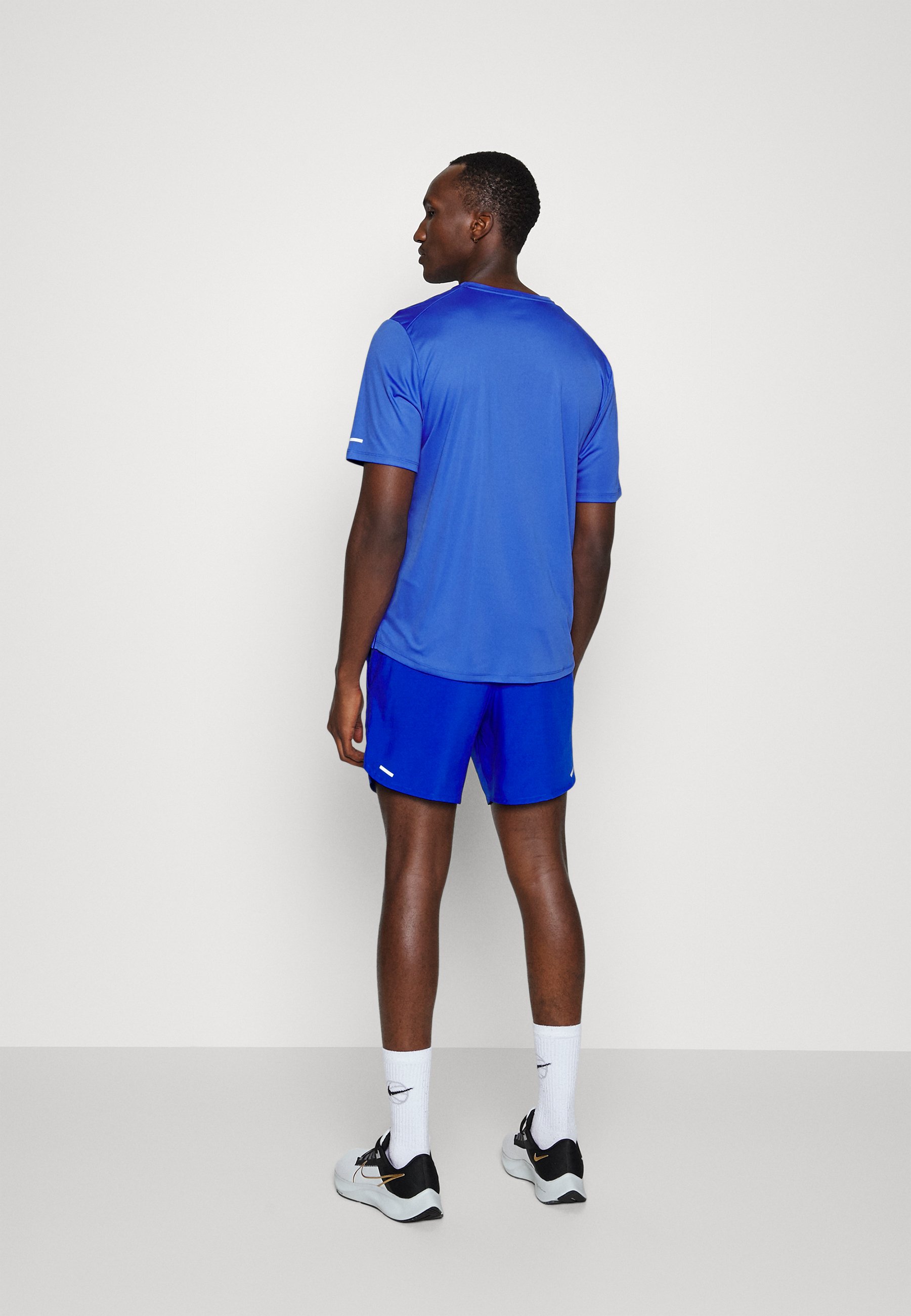 Nike Performance MILER - Sports T-shirt 