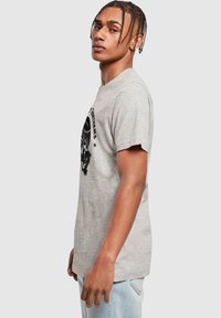 Merchcode PARK FIELDS-SOUTH PHILLY PANTHERS - T-shirts med print - heather grey