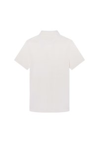 Polo tričko s krátkým rukávem z měkké bílé tkaniny. Má klasický límec a jednoduchý, čistý design bez ozdob.