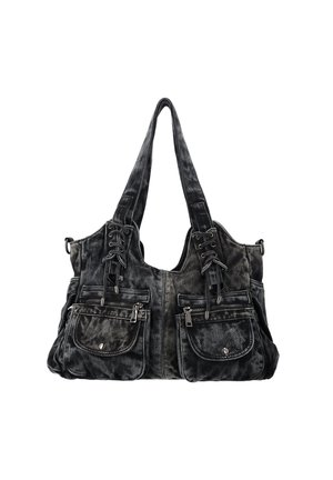 Zwarte spijkerstof schoudertas met twee voorvakken met ritssluiting en drukknoppen, veterdetails bij de bandjes en brede dubbele handvatten.