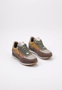 Refresh Zapatillas - green